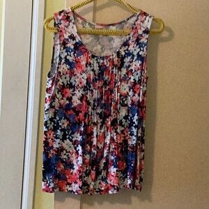 Floral Sleeveless Blouse